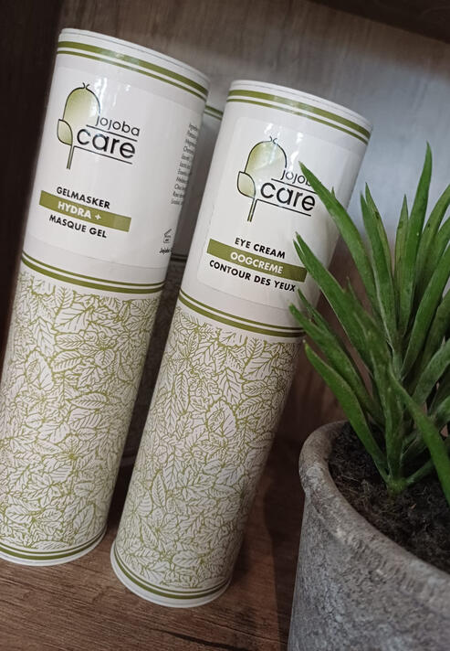 Hydra+: een waterachtig gelmasker wat een aangename frisheid creëert. Oogcrème: ochtendcrème voor vermoeide ogen, bovendien ook een zeer aangename gezichtcrème.